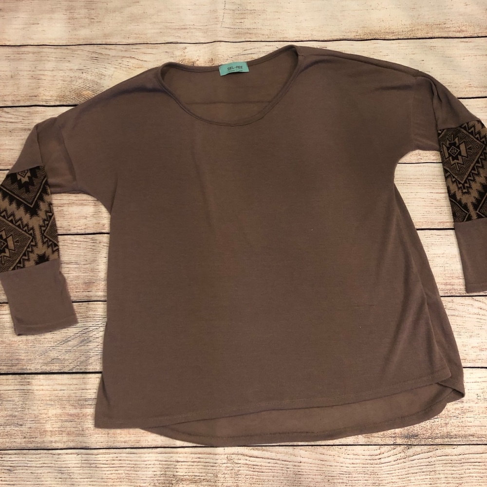 Sweater with Tribal details